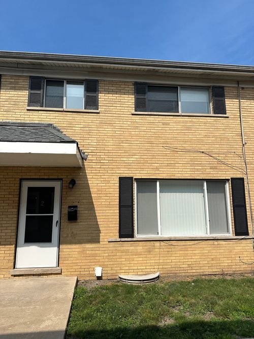 2-1719 E Roosevelt Road, Wheaton, IL, 60187 | Card Image