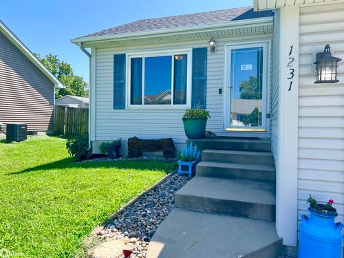 1231 Jerlynn Ave, Des Moines, IA, 50313-3895 | Card Image