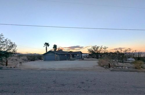 7084 Mount Lassen Ave, Joshua Tree, CA, 92252 | Card Image