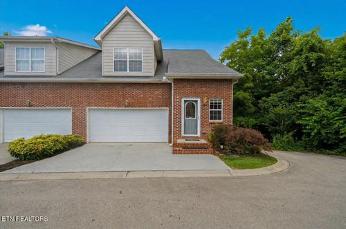8601 Ashbourne Way, Knoxville, TN, 37923-6135 | Card Image