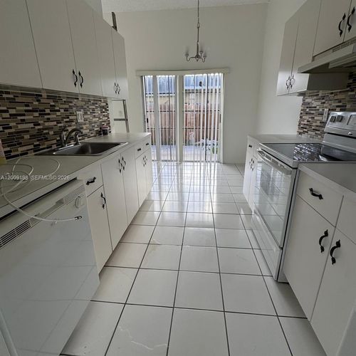 4-21215 Ne 9th Ct, North Miami Beach, FL, 33179-1283 | Card Image