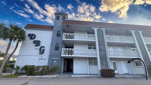 apt-112-400 Se 10th St, Deerfield Beach, FL, 33441-5542 | Card Image