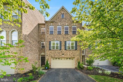 3158 Woods Edge Dr, GARNET VALLEY, PA, 19060-6859 | Card Image