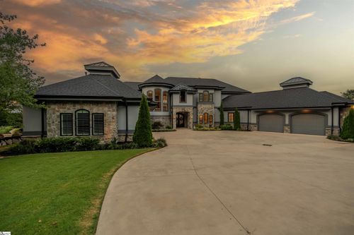 105 The Cliffs Pkwy, Landrum, SC, 29356-3223 | Card Image