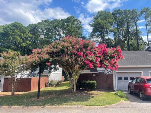 5014 Meadow Ln, Marietta, GA, 30068-4679 | Card Image
