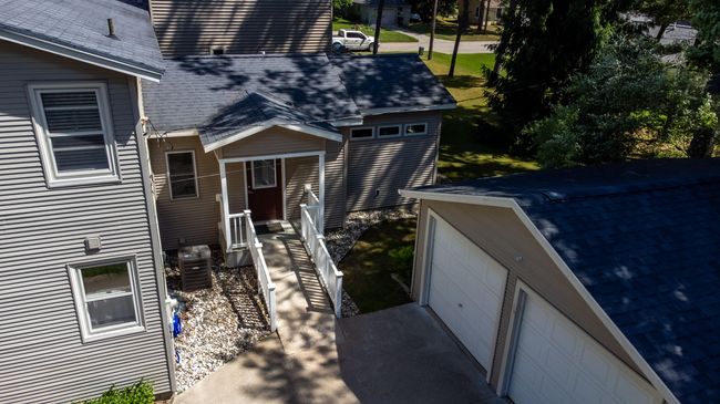 368 N Hancock St, House other with 4 bedrooms, 3 bathrooms and null parking in Pentwater MI | Image 5