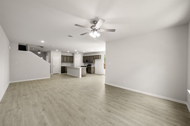 3121-3123 Long Rope- Living Room-3 | Image 14