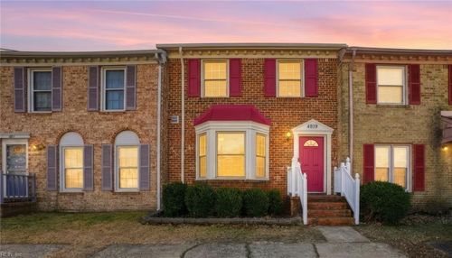 4819 Woods Edge Rd, Virginia Beach, VA, 23462-7260 | Card Image