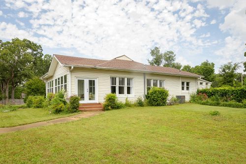 1602 Chisholm Rd, Florence, AL, 35630-2210 | Card Image