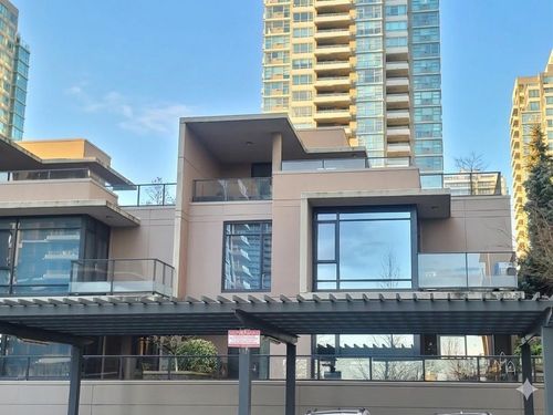 th2-2077 Rosser Ave, Burnaby, BC, V5C0G6 | Card Image