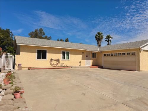 12471 Claretta, Pacoima, CA, 91331 | Card Image