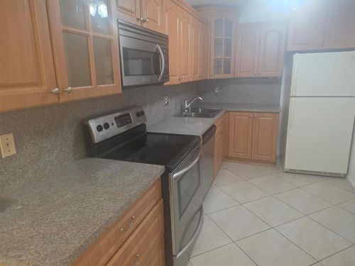 unit-214-959 Se 2nd Avenue, Deerfield Beach, FL, 33441 | Card Image