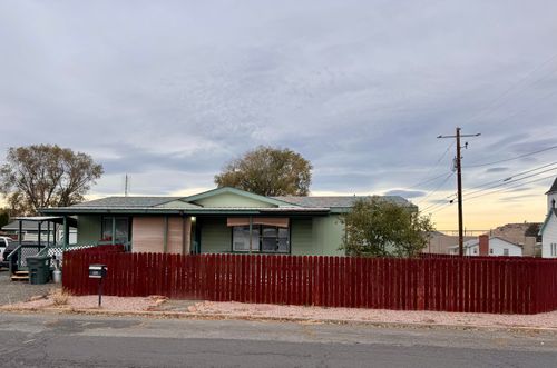 208 Se 9th St, Madras, OR, 97741-1615 | Card Image