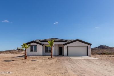 1587 S 391st Avenue, House other with 4 bedrooms, 3 bathrooms and null parking in Tonopah AZ | Image 1