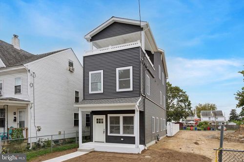 646 Spruce St, BRISTOL, PA, 19007-3712 | Card Image