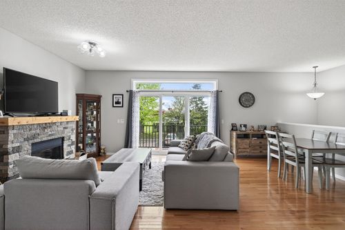 2735 Century Ct, White Bear Lake, MN, 55110-2767 | Card Image