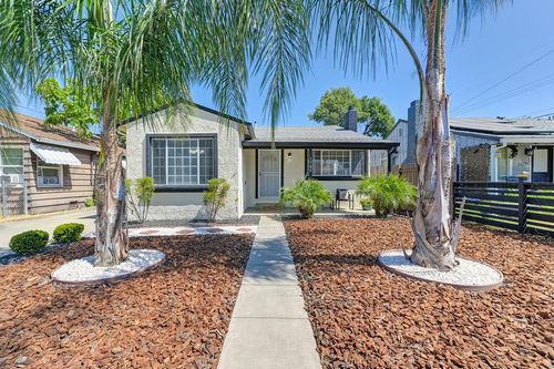 1705 Roanoke Avenue, Sacramento, CA, 95838 | Card Image