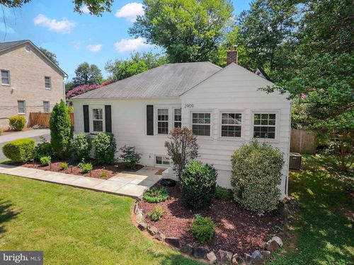 2909 Fairmont St, FALLS CHURCH, VA, 22042-1306 | Card Image