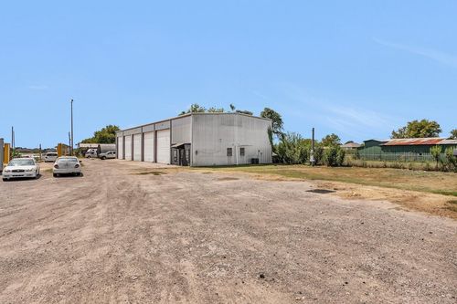 1-8867 County Road 424, Navasota, TX, 77868-7455 | Card Image