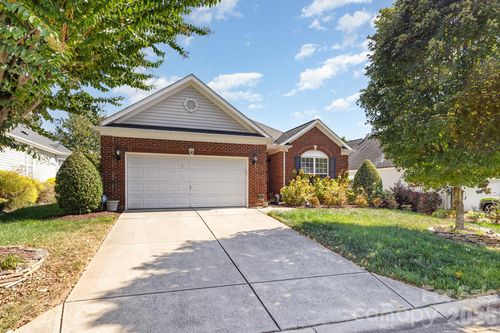 881 Platinum Dr, Fort Mill, SC, 29708-8933 | Card Image