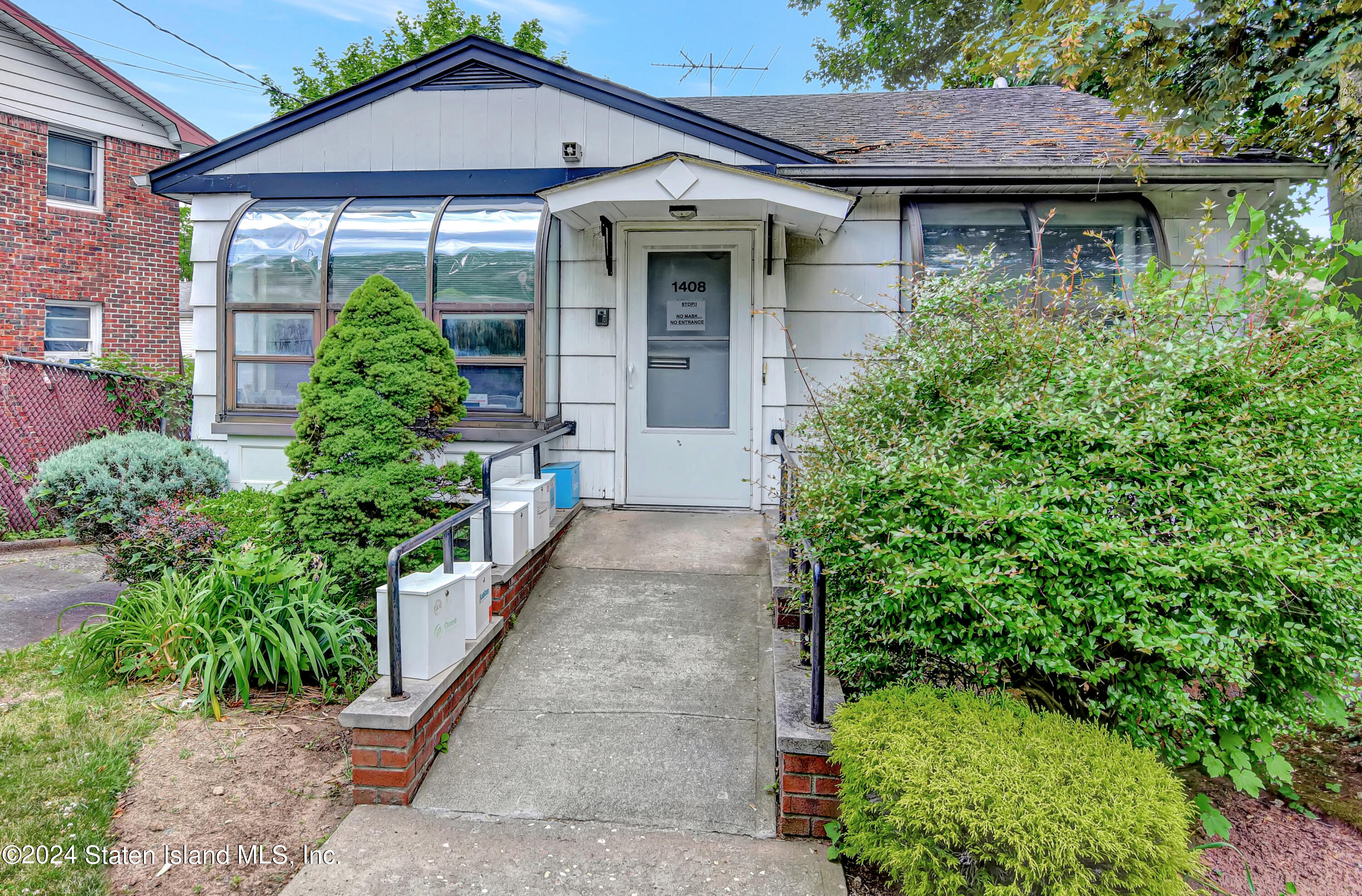 Richmond Rd, Staten Island, NY 10304
