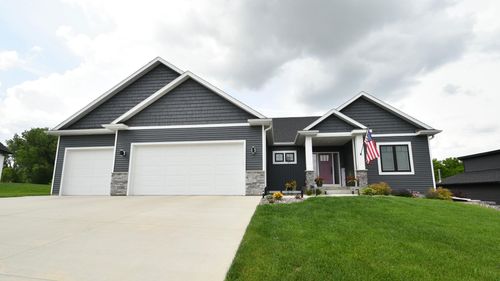 530 Mulligan Dr, Zumbrota, MN, 55992-2608 | Card Image