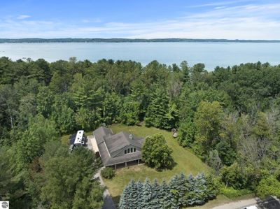 11730 Se Torch Lake Drive, House other with 3 bedrooms, 2 bathrooms and null parking in Alden MI | Image 3