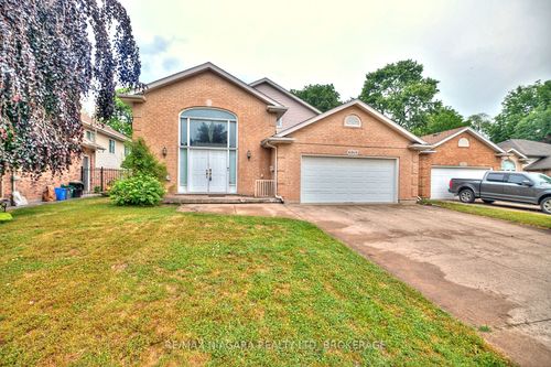 6869 Imperial Crt, Niagara Falls, ON, L2G7W9 | Card Image
