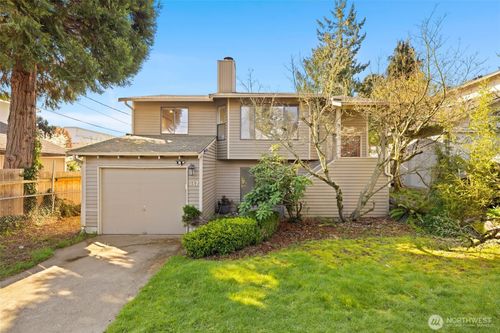 917 N 100th St, Seattle, WA, 98133-9322 | Card Image