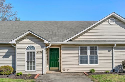 2482-2482 Tuckawana Cir Nw, Roanoke, VA, 24017-1200 | Card Image