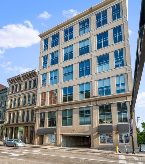 353 W 4th St, Cincinnati, OH, 45202-2719 | Card Image
