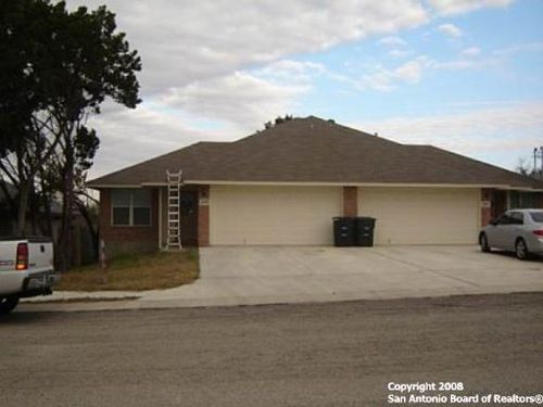 1043 Misty Acres Dr, New Braunfels, TX, 78130-3716 | Card Image