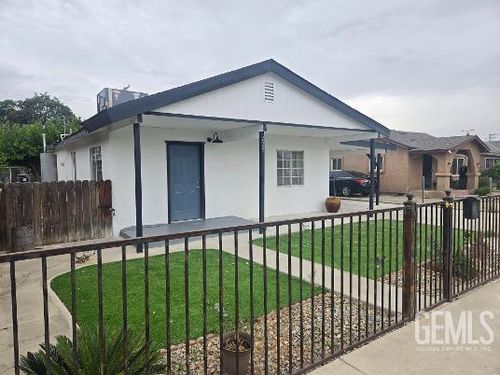 225 San Lucas St, Mc Farland, CA, 93250-1445 | Card Image