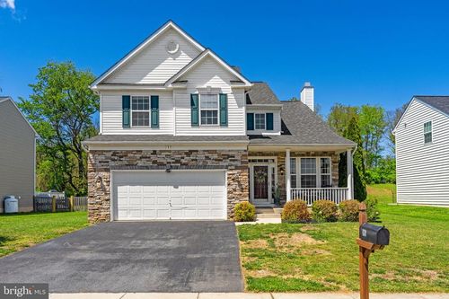 195 Hughs Rd, CHARLES TOWN, WV, 25414-5574 | Card Image