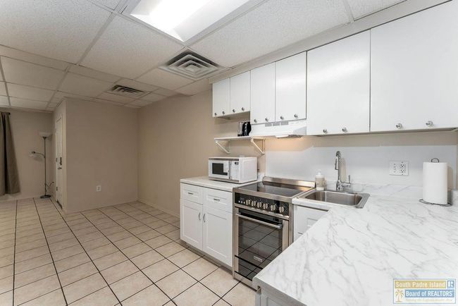 5712 Padre Blvd., Home with 6 bedrooms, 6 bathrooms and null parking in South Padre Island TX | Image 19