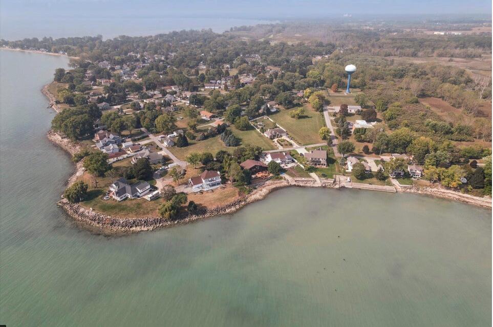 Land in Newport 5
