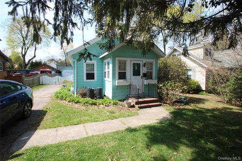 105 Seaview Ter, Northport, NY, 11768-2932 | Card Image