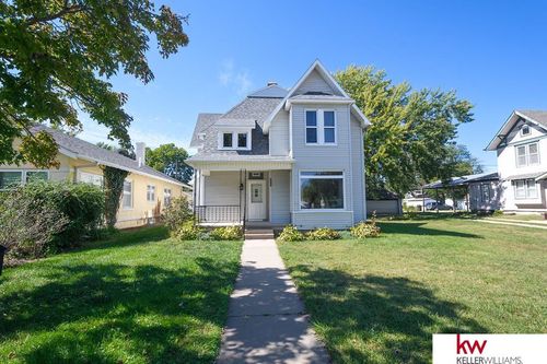715 N Commercial Ave, Superior, NE, 68978-1341 | Card Image