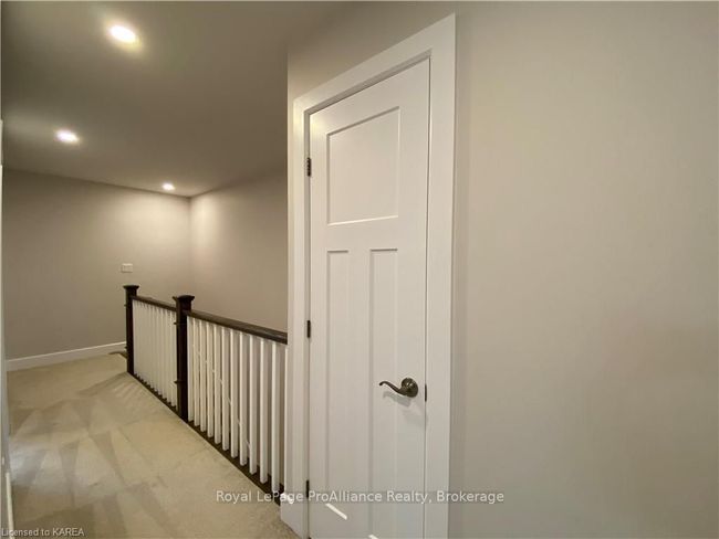 201 Pratt Dr, House attached with 3 bedrooms, 2 bathrooms and 3 parking in Amherstview ON | Image 28