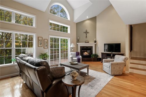 34 Alpine Way, Slatersville, RI, 02876-1028 | Card Image