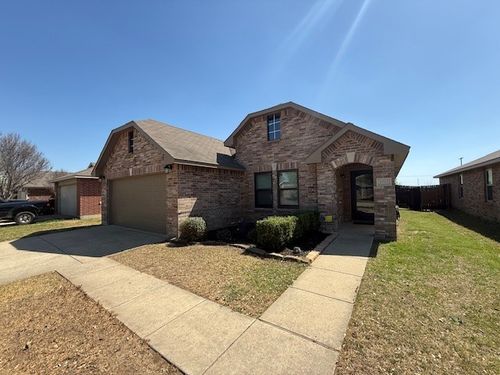 1212 Amazon Dr, Justin, TX, 76247-5786 | Card Image