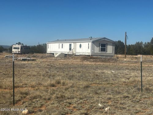 25085 Hillcrest Dr, Seligman, AZ, 86337 | Card Image