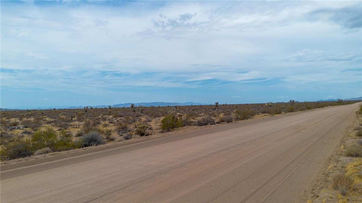 Land in Yucca 5