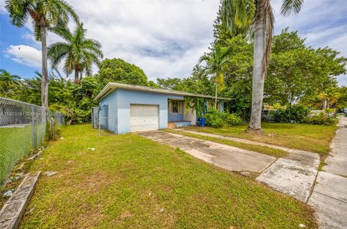 75 Nw 83rd St, Miami, FL, 33150-2610 | Card Image