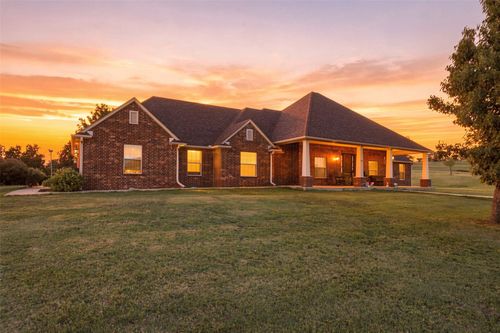 94 County Road 4004, Pawhuska, OK, 74056-9766 | Card Image