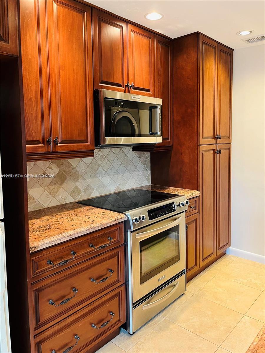 Residential Lease in Miami 5