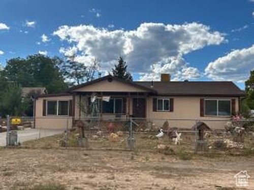 135 N 100 W, Escalante, UT, 84726-7829 | Card Image