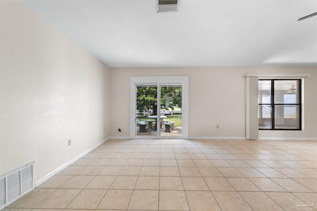 3332 Laurel Dr, House other with 3 bedrooms, 2 bathrooms and 4 parking in Gulf Breeze FL | Image 12