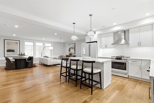 5-40 Westmoreland St, Boston, MA, 02124-5124 | Card Image