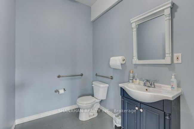 5271 Nauvoo Rd, Home with 0 bedrooms, 2 bathrooms and 10 parking in Warwick ON | Image 18